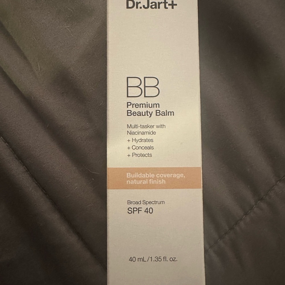 BB Premium Beauty Balm SPF 40 - Natural Finish